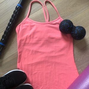 Lululemon tank Sz 6